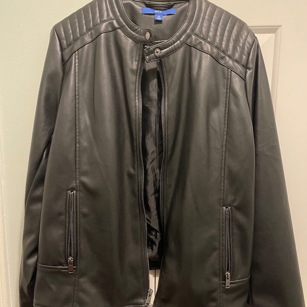 Apt. 9 faux black leather jacket.  Like new.  XL